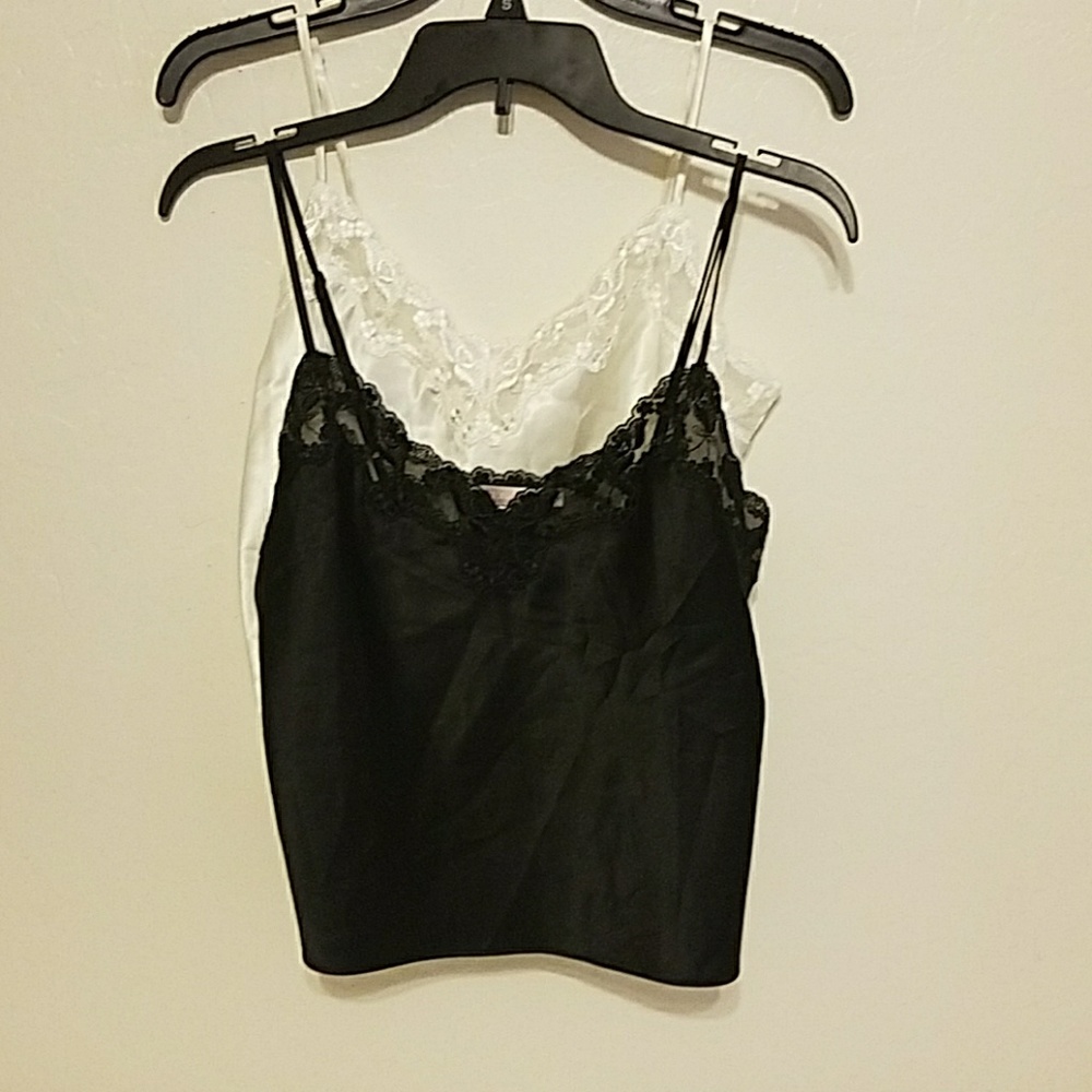 Bundle: Victoria Secret Camisole/Cropped Top